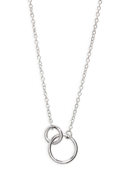 Linked Circle Necklace in Silver