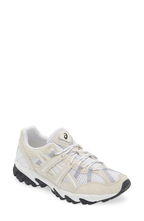 Asics ® Gel-sonoma 15-50 Sneaker In White/smoke Grey