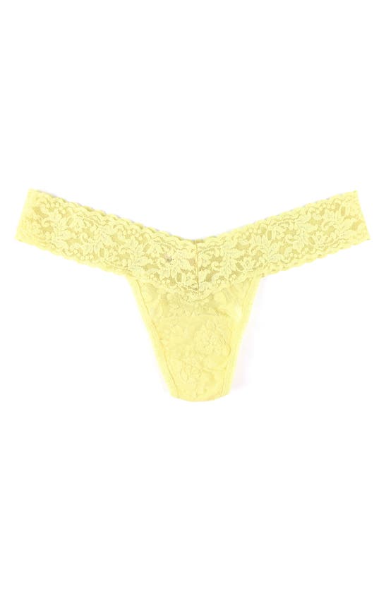 Hanky Panky Signature Lace Low Rise Thong In Smile More (yellow)