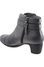 SoftWalk® 'Ivanhoe' Leather Bootie (Women) | Nordstrom