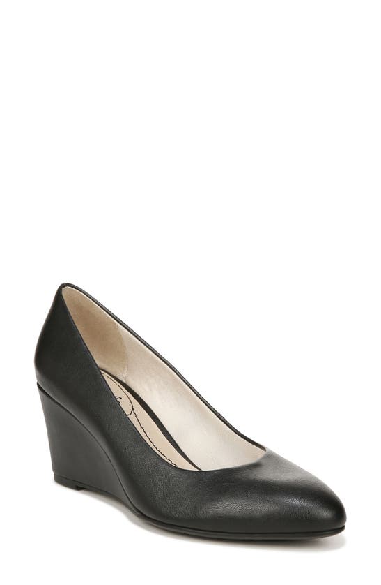 Lifestride Gio Wedge Pump In Black Faux Leather