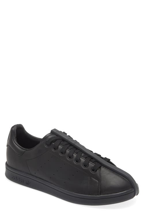 Gender Inclusive Stan Smith Split Sneaker in Black/black/granite