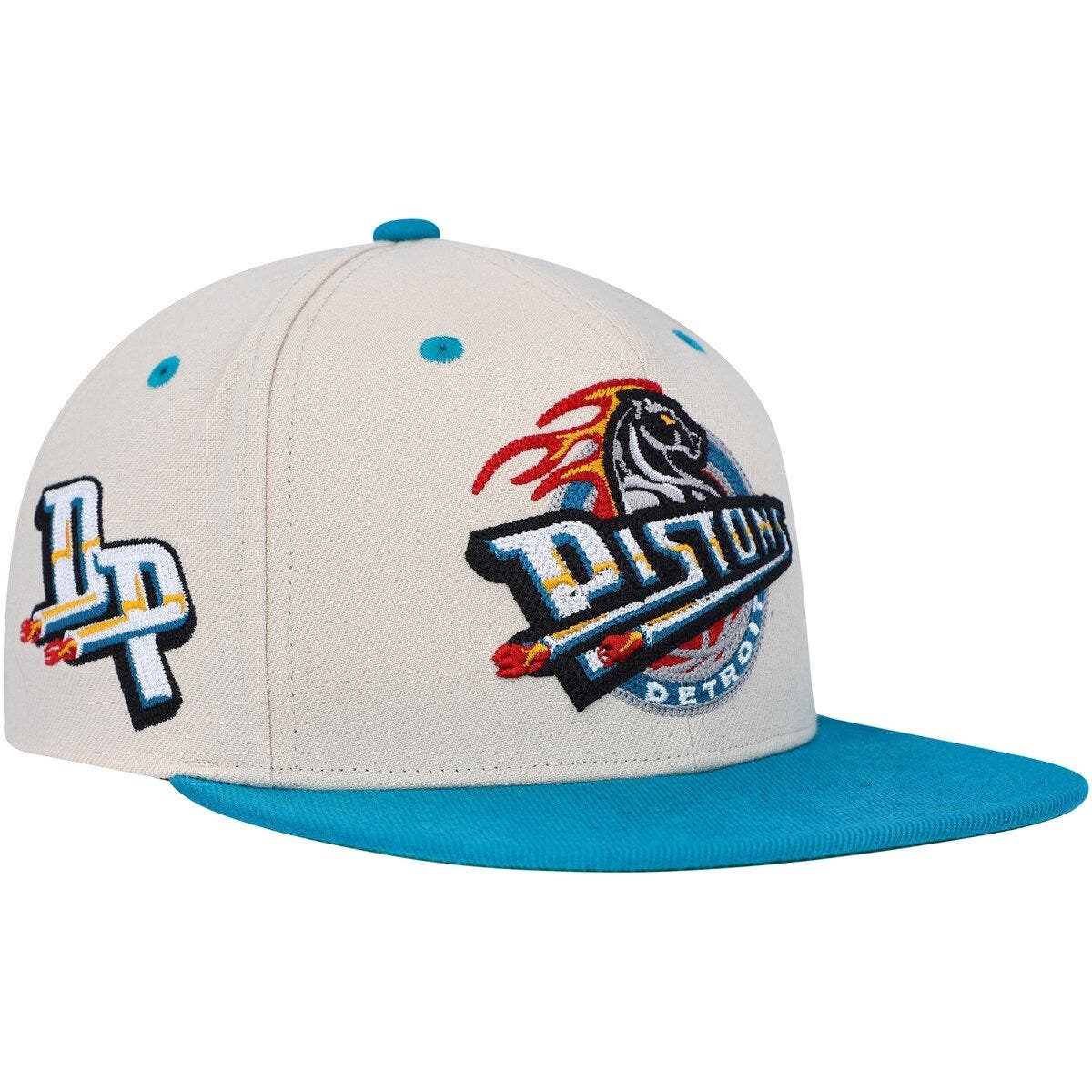 Detroit Pistons Black Men’s Mitchell & Ness NBA Core Snapback Hat