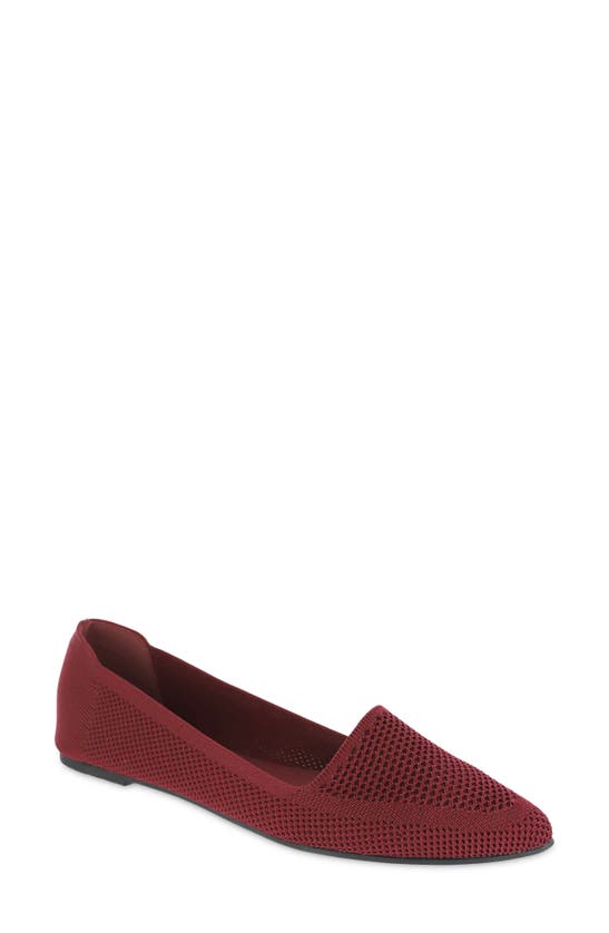 Mia Corrine Knit Flat In Wine