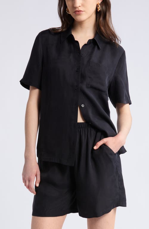 One Pocket Short Sleeve Button-Up Shirt in Black