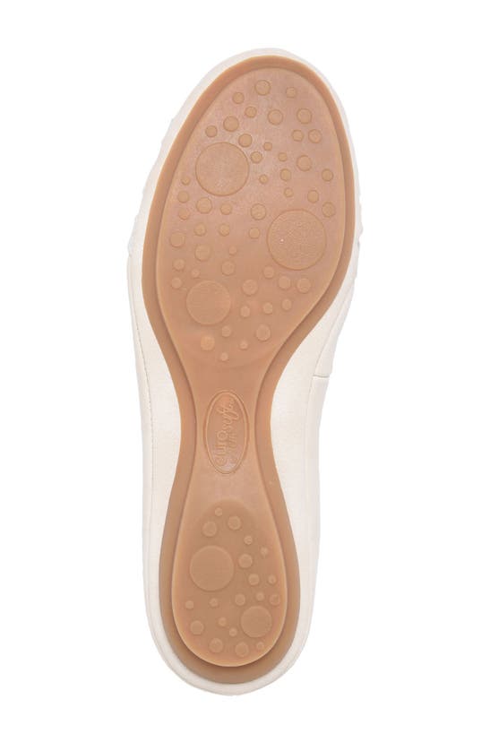 Eurosoft Shainna Ballet Flat In Bone
