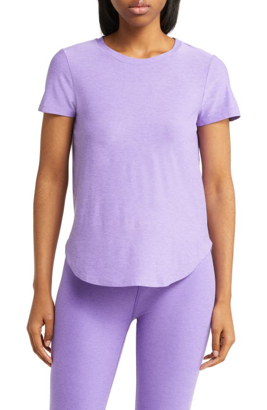 Beyond Yoga On The Down Low T-shirt In Bright Amethyst Heather