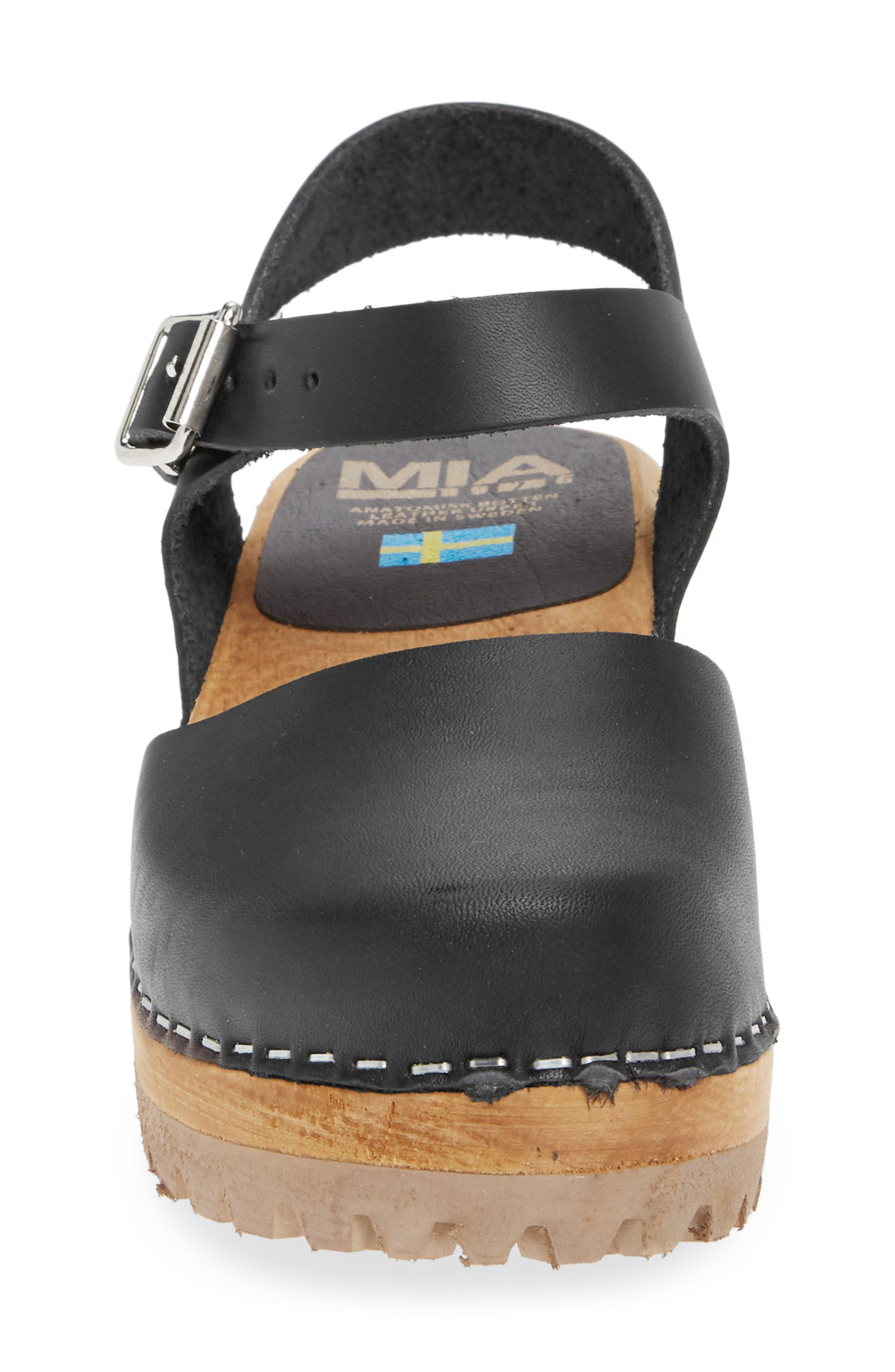 mia freja platform clog