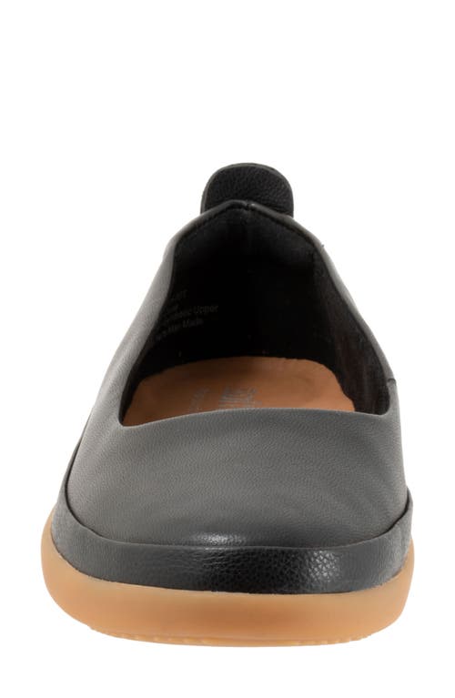 Softwalk ® Disa Flat In Black