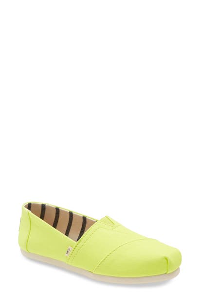 Toms Classic Canvas Slip-on In Yellow Canvas