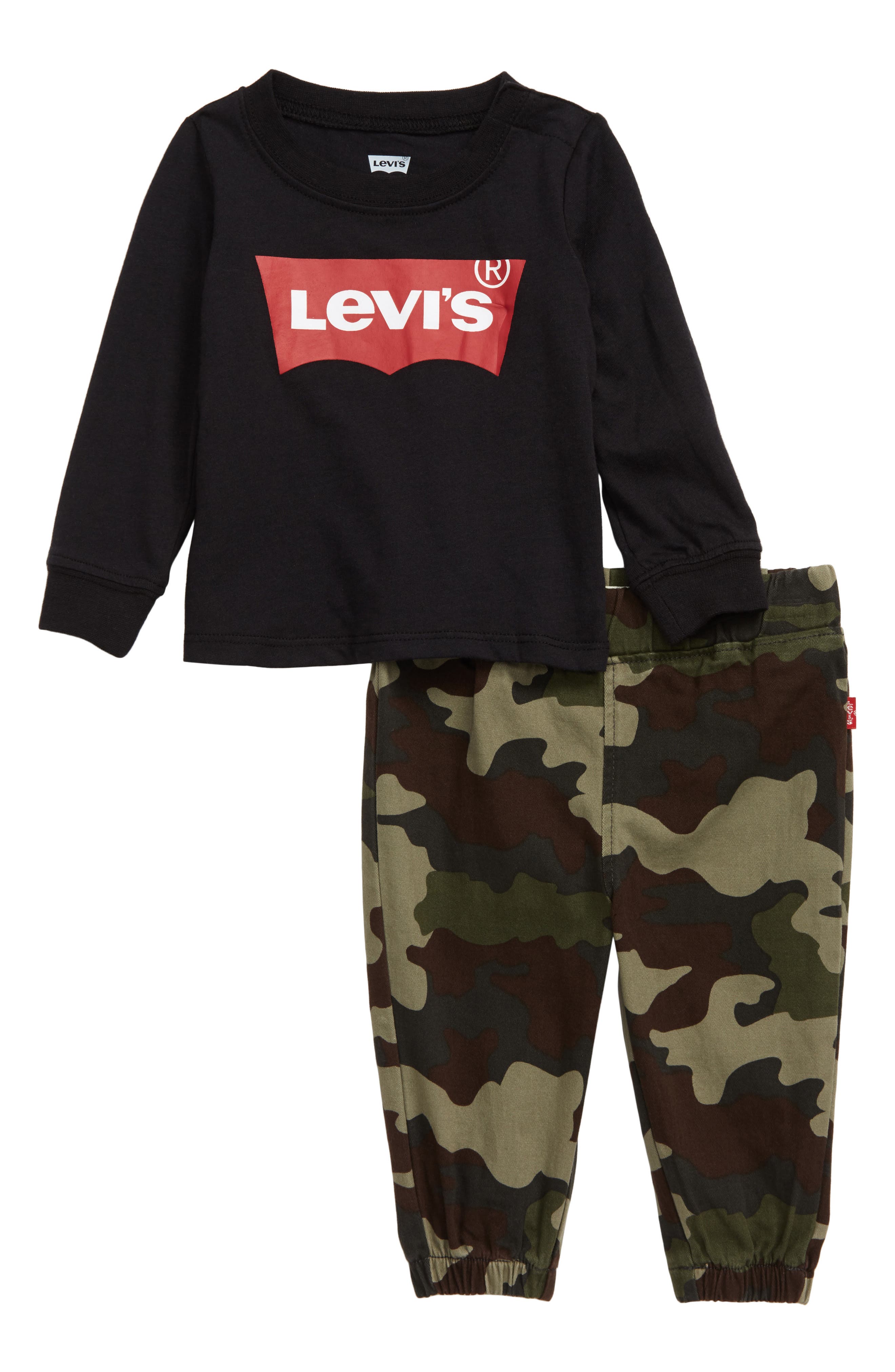 levi's camo joggers