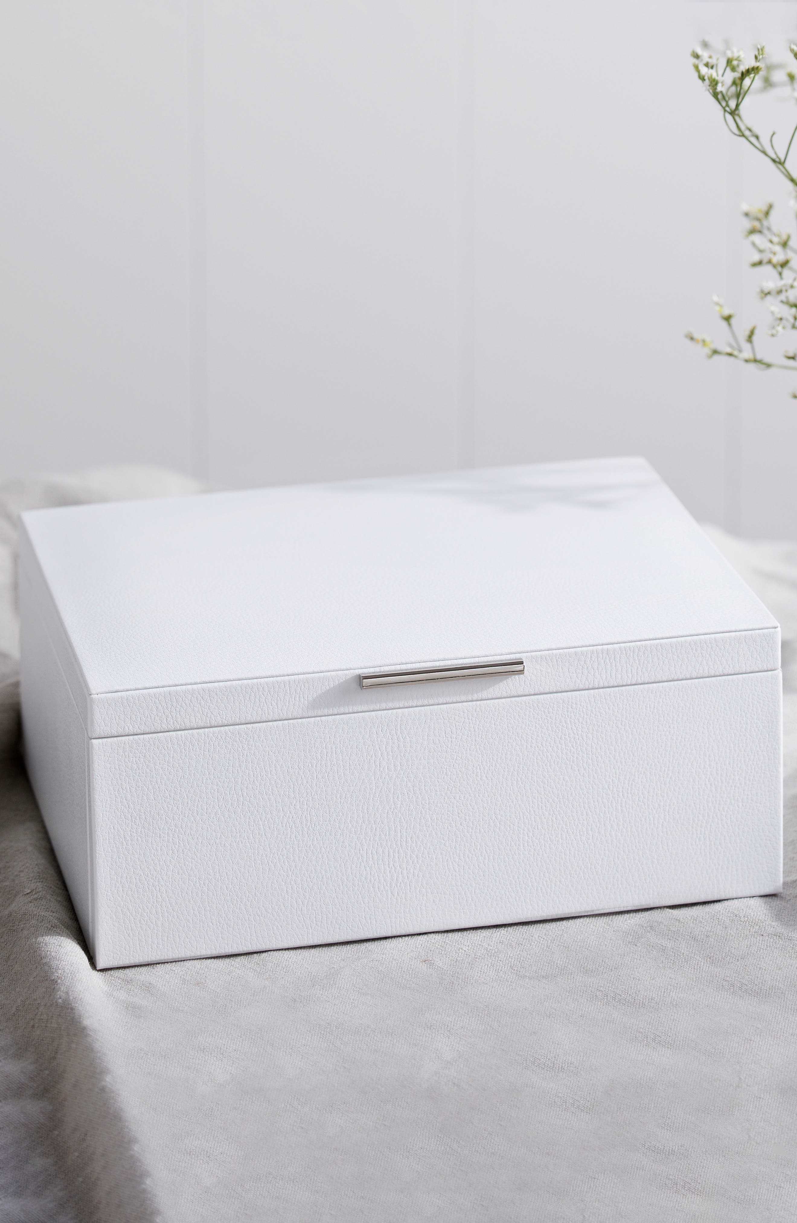 b and m jewellery box