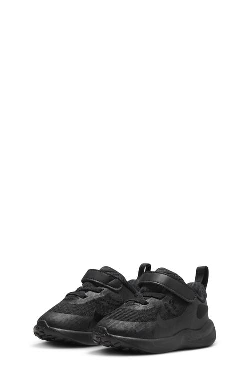 Nike Revolution 7 Sneaker In Black/anthracite