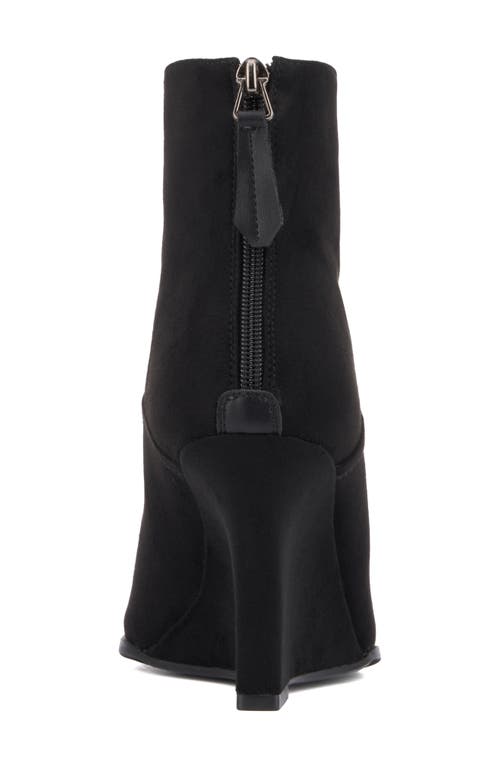 Torgeis Notched Wedge Boot In Black