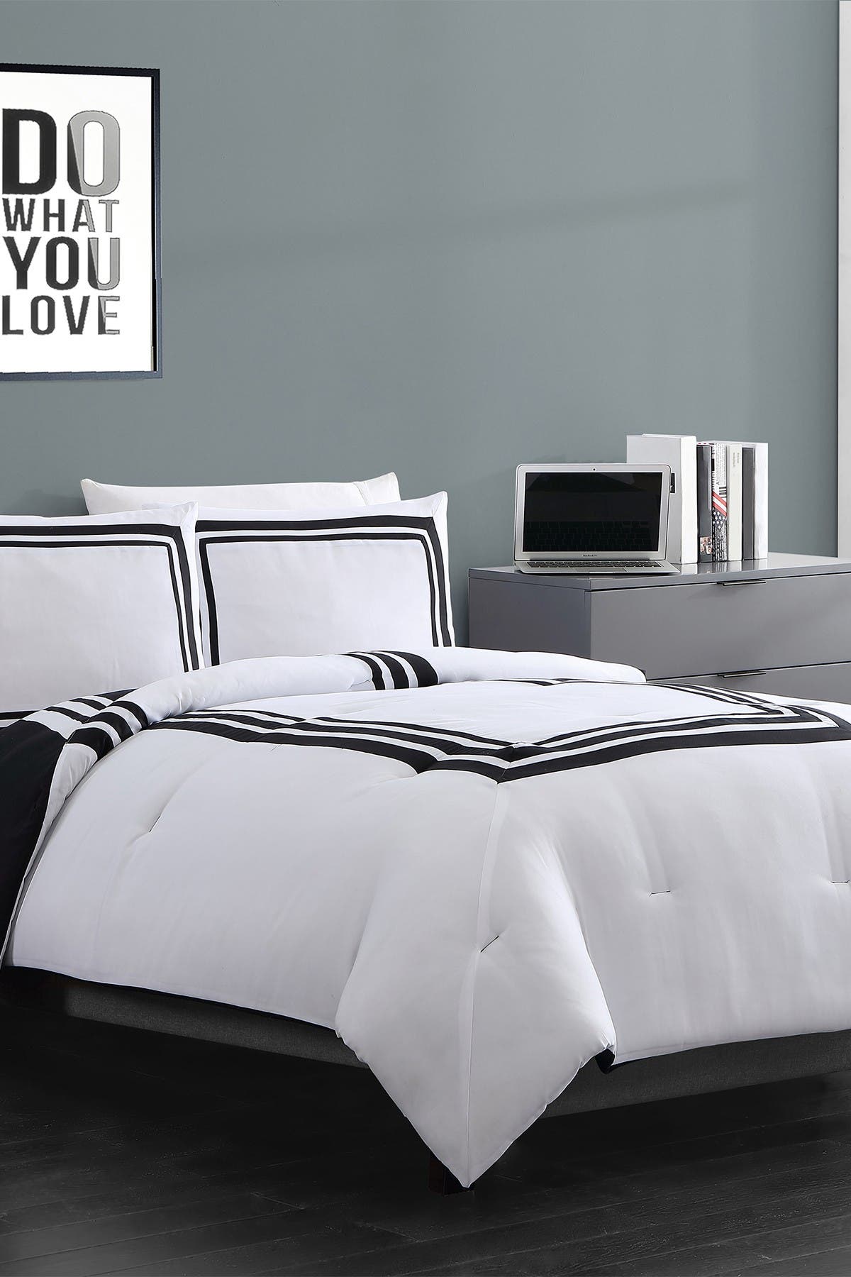 Vcny Home Twin Xl Hotel Stripe Reversible Comforter Set Black White Nordstrom Rack