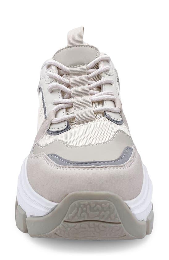 Shop Berness Damian03 Sneaker In Beige