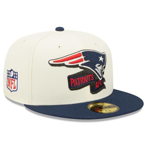 Men's New Era Cream/Blue England Patriots 2023 Sideline Historic Pom Cuffed Knit Hat