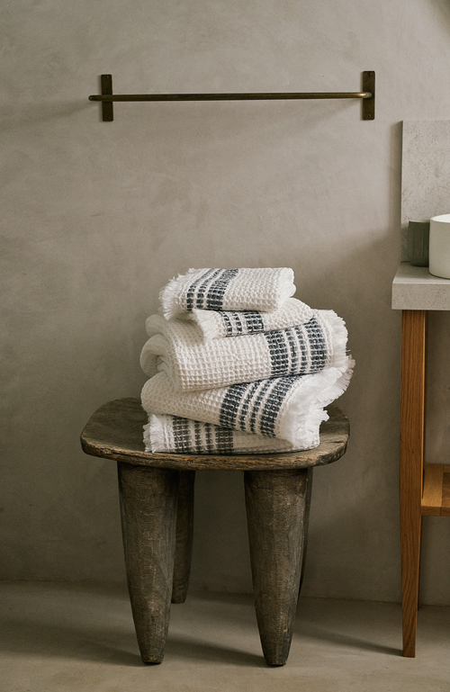 Mungo Organic Belgian Waffle Bath Sheet In Ink
