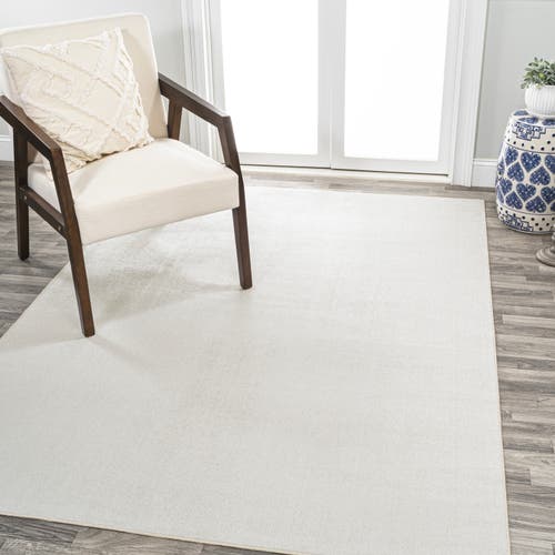 Jonathan Y Twyla Classic Solid Low-pile Machine-washable Area Rug In Cream