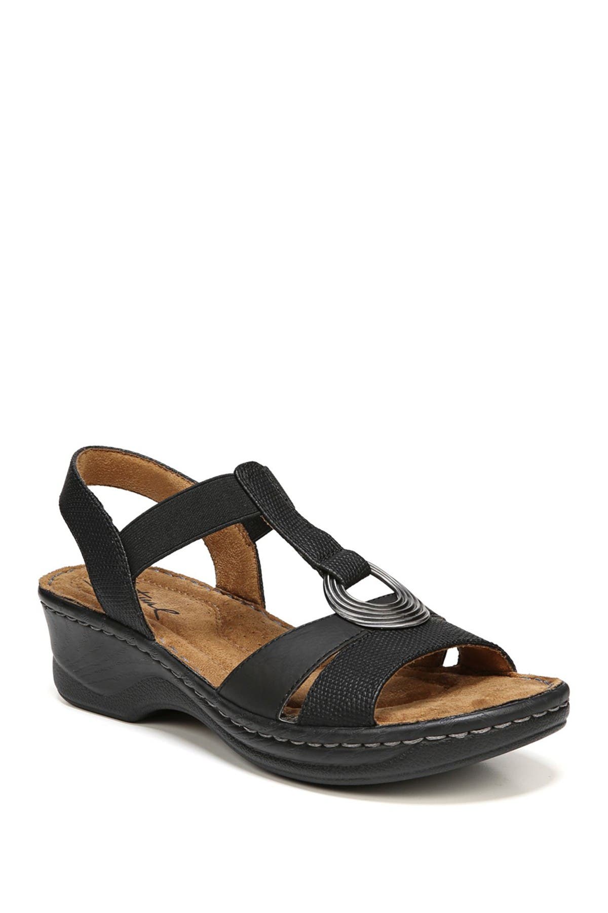 naturalizer t strap