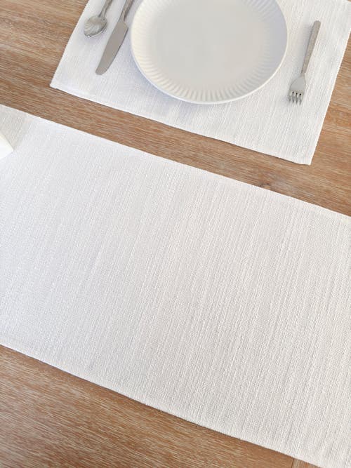 Anaya Seaside Smooth Indoor Outdoor Table Runner In White