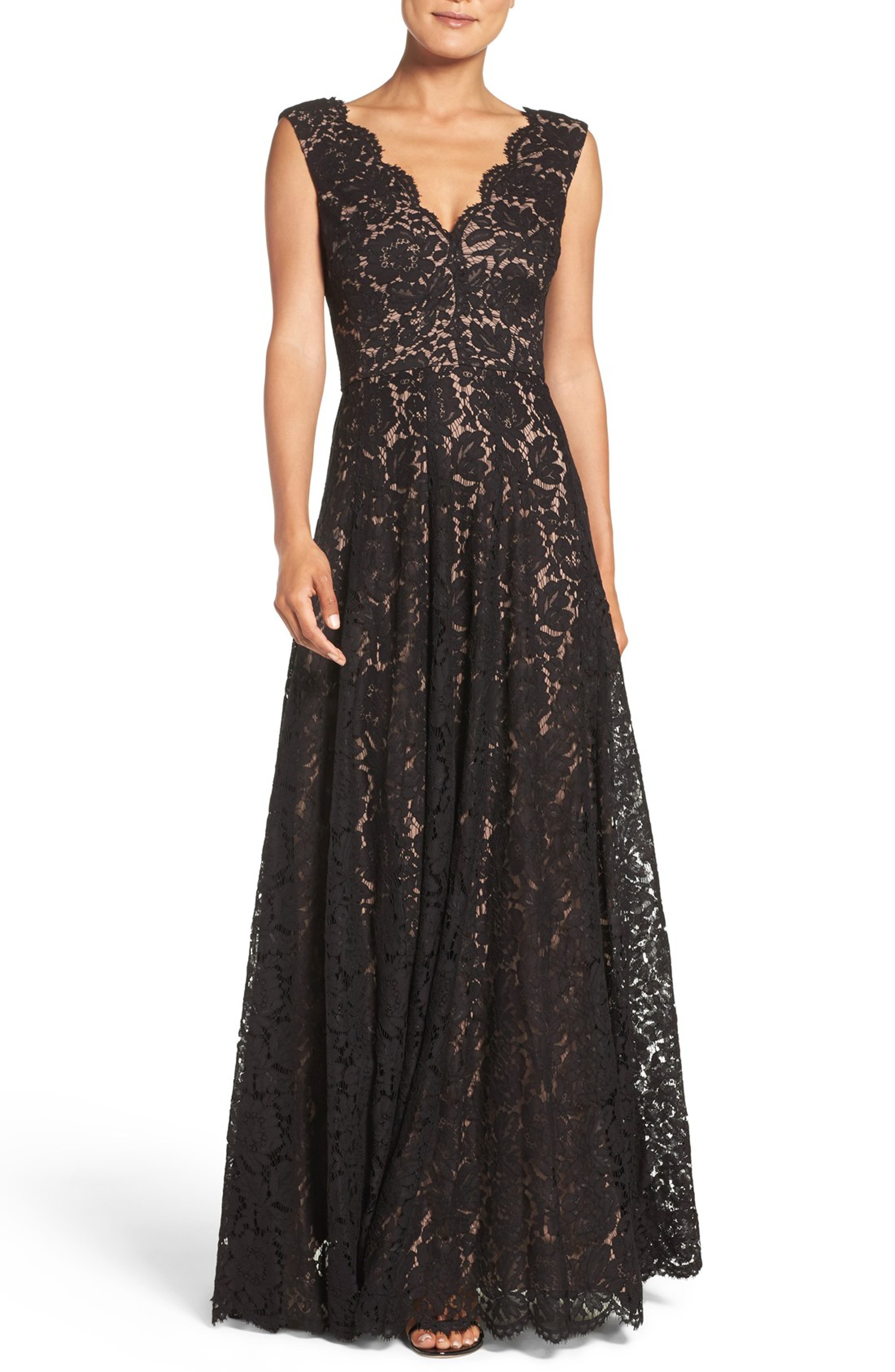 Vera Wang Scalloped Lace Gown | Nordstrom