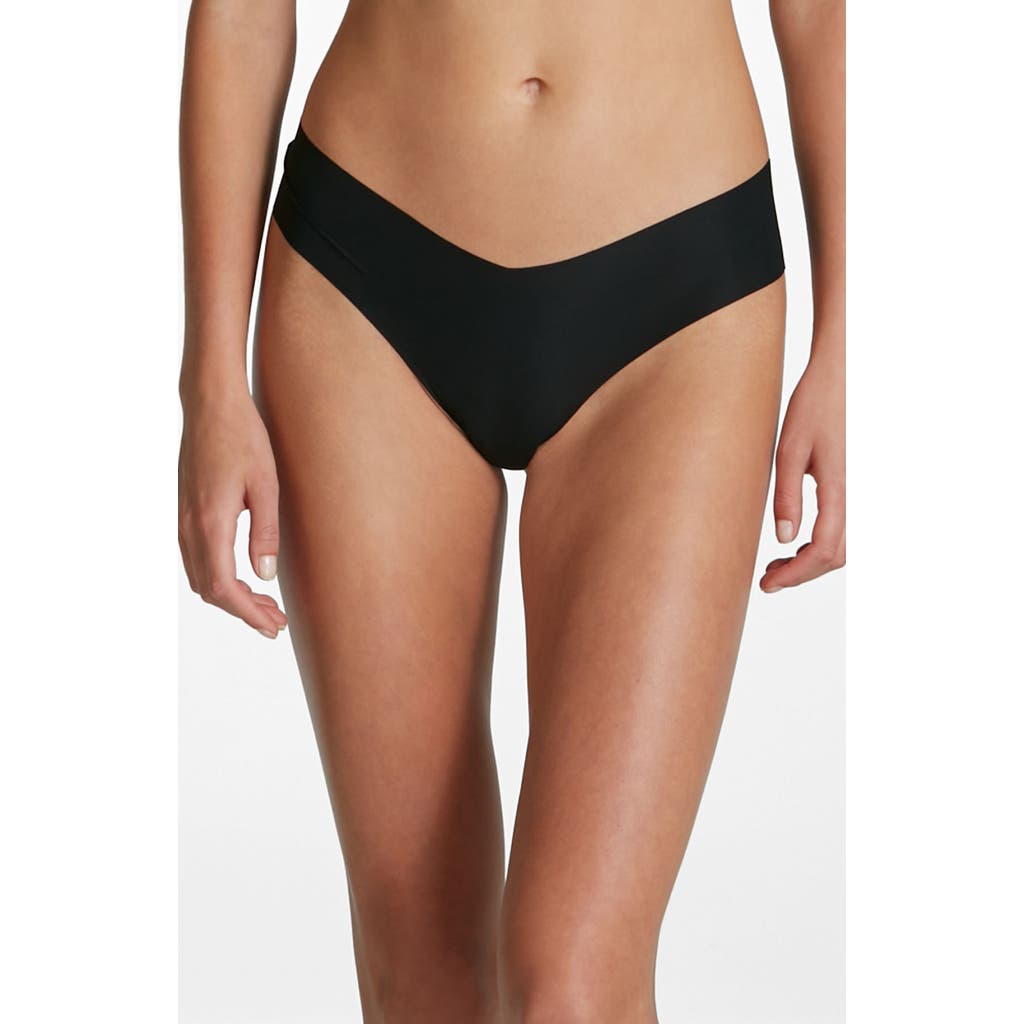 Commando Invisible Rib Thong In Black
