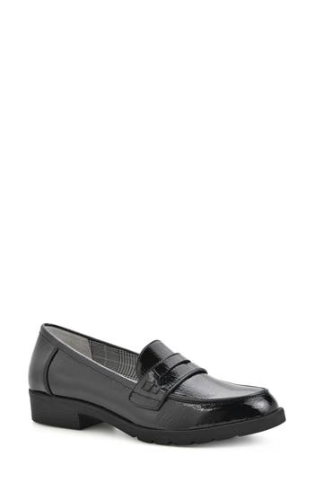 Cliffs By White Mountain Galah Penny Loafer In Black/patent