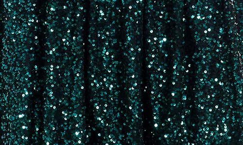 DRESS THE POPULATION DRESS THE POPULATION LORAIN SEQUIN TIERED RUFFLE GOWN