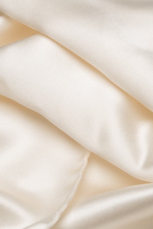 Elizabetta Montecristo In White