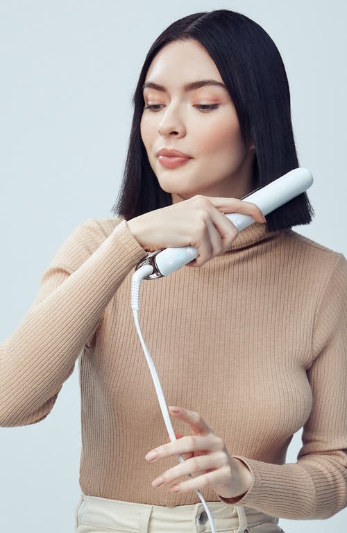 T3 Lucea Id 1" Smart Straightening And Styling Flat Iron With Touch Screen In No Color
