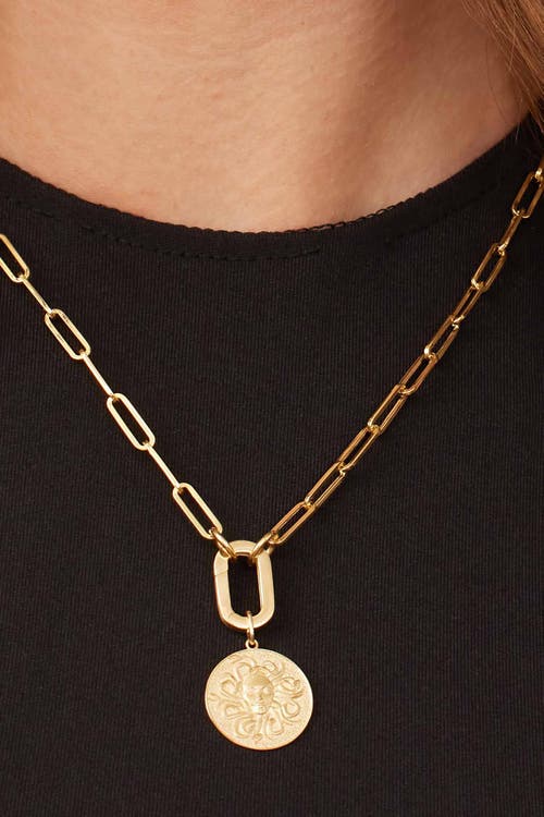 Oradina 14k Yellow Gold Medusa Medallion Pendant Charm In Yellow Gold