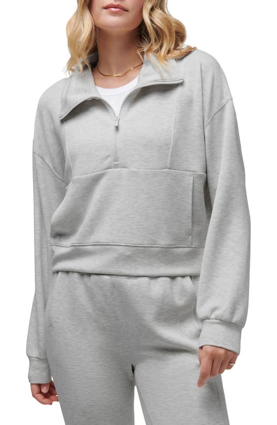 Travis Mathew Skyloft Half Zip Top In Heather Light Grey