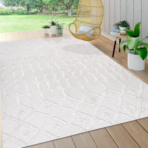 Jonathan Y Peralta Moroccan Diamond Indoor/outdoor Area Rug In Ivory