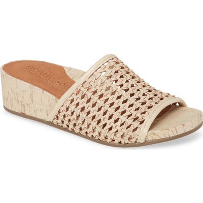 Gentle Souls By Kenneth Cole Gianna Slide Sandal- White