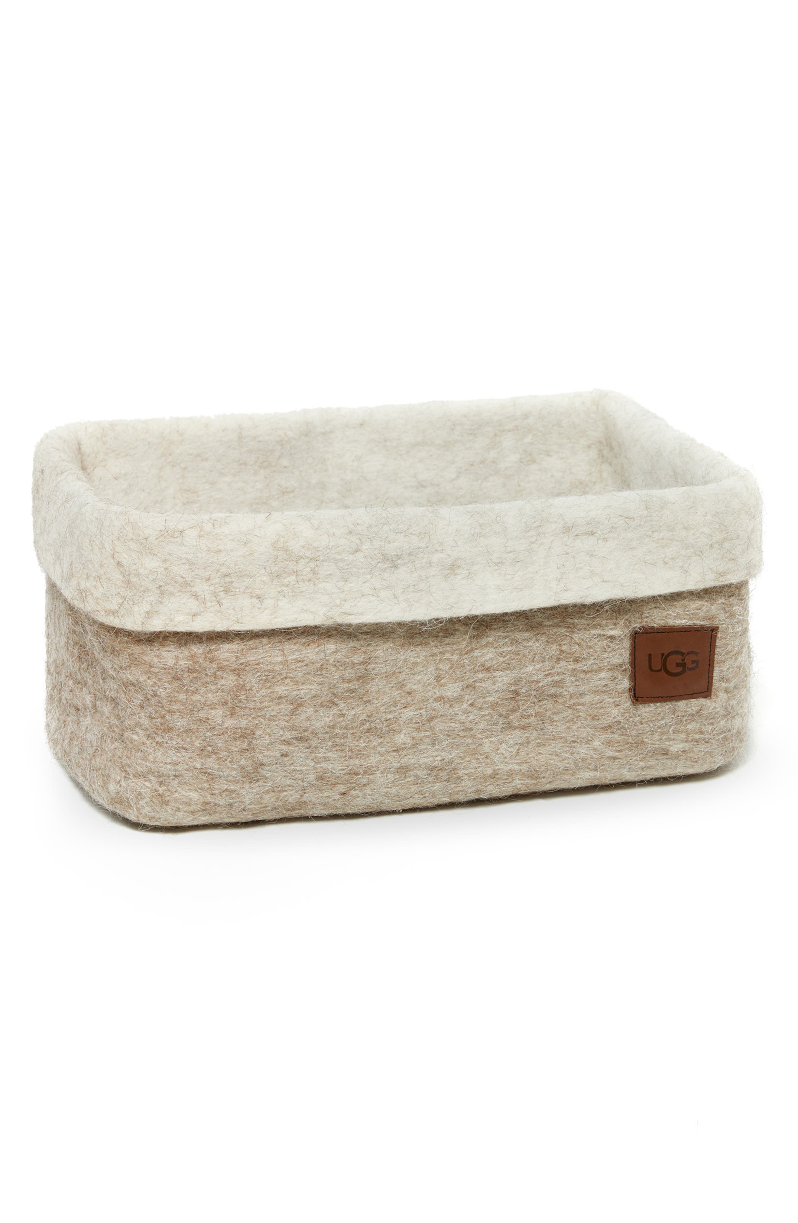 dog ugg bed