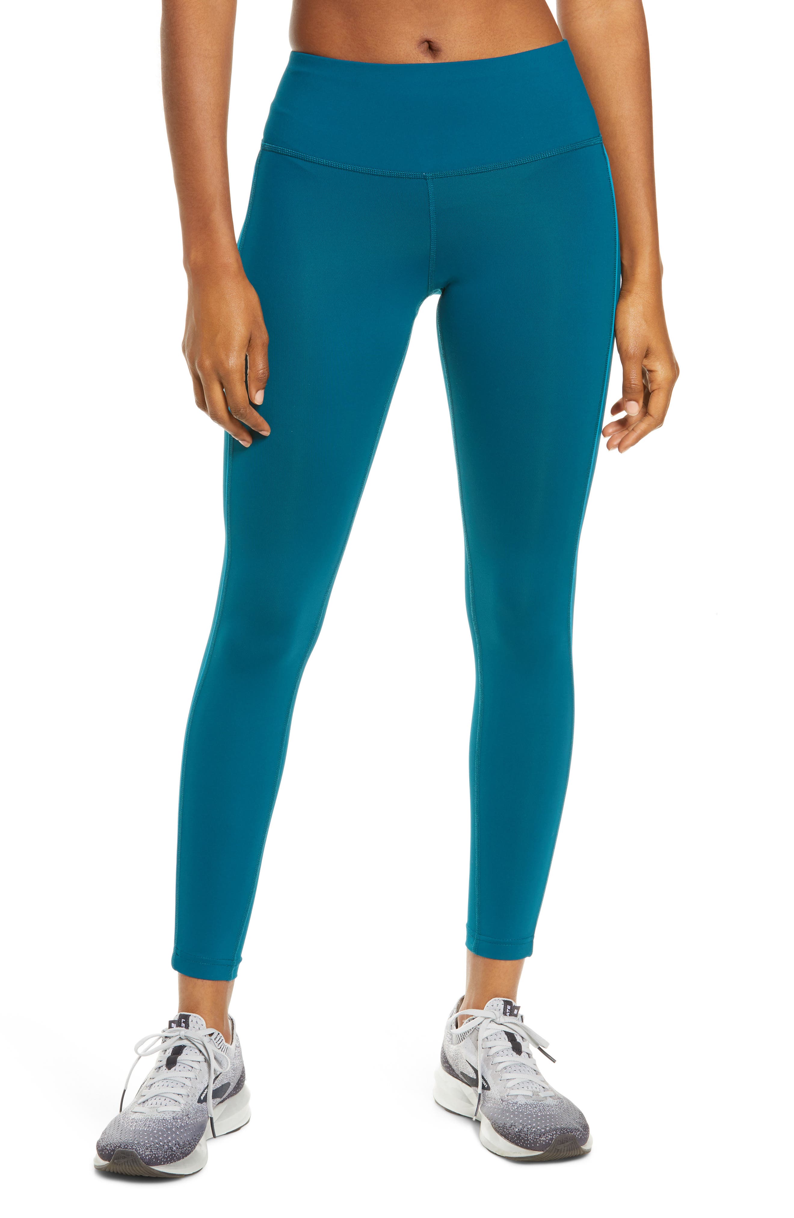 brooks workout clothes
