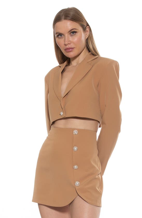 Alexia Admor Jane Cropped Long Sleeve Jacket In Nude