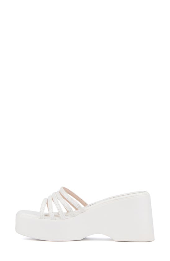 Olivia Miller Dreamer Slide Sandal In White