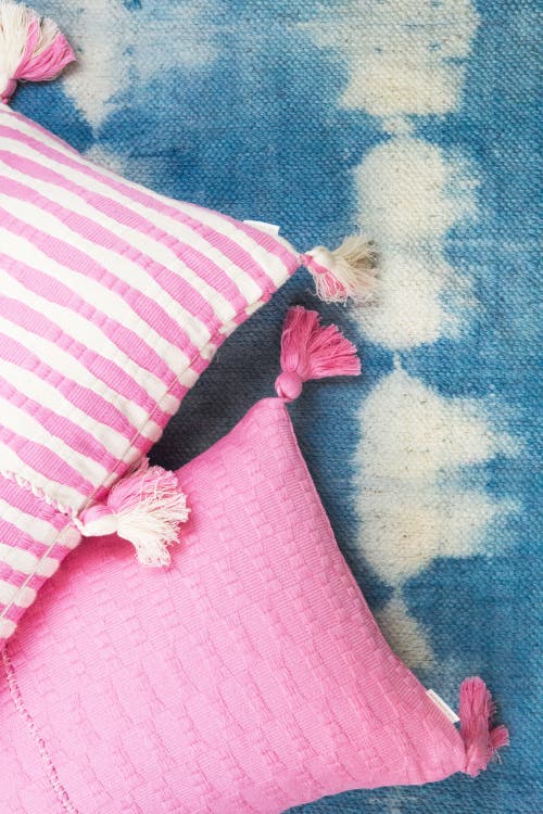 Archive New York Antigua Classic Solid Handwoven Cotton Throw Pillow In Bubblegum Pink