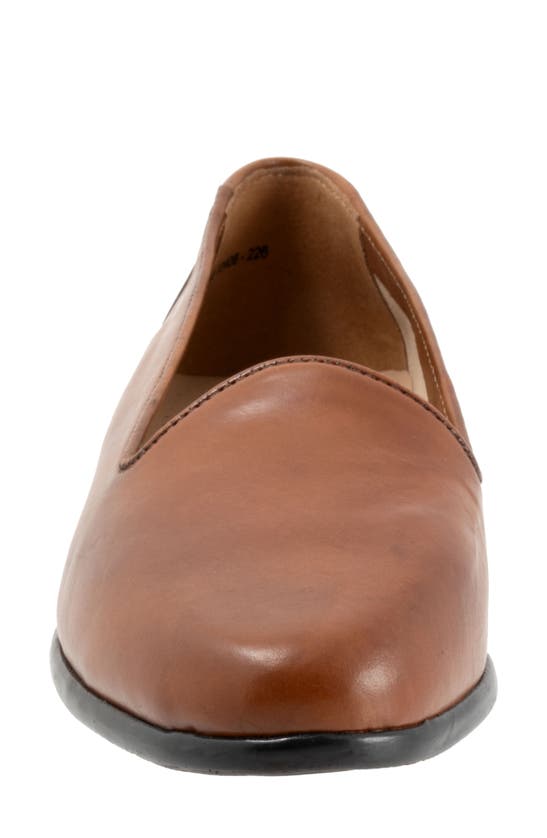 Trotters Liz Lux Flat In Brown