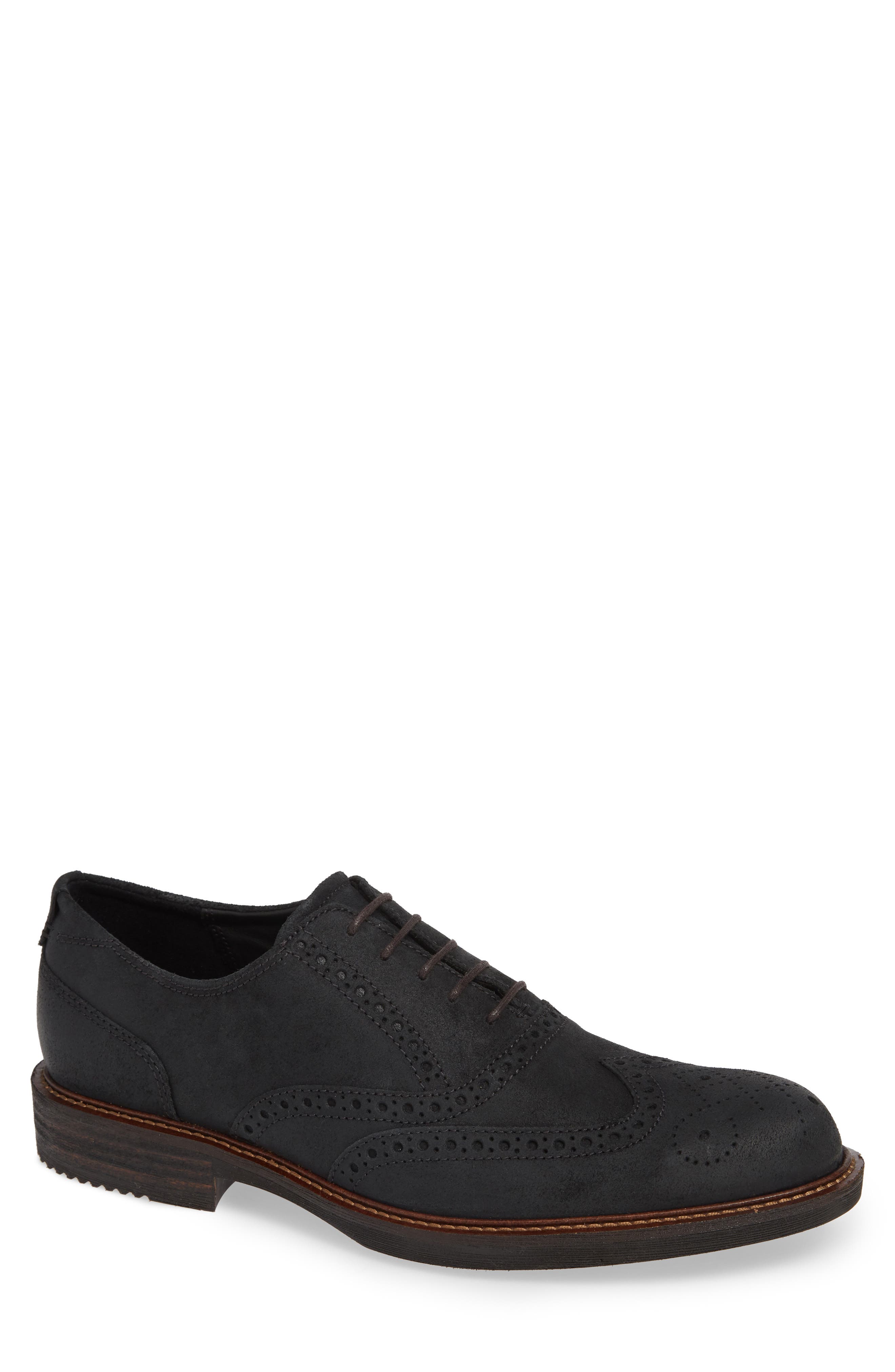 ecco wingtips