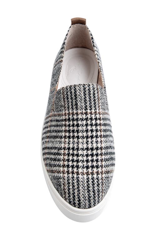 Me Too Fay Slip-on Sneaker In Black Brown Plaid