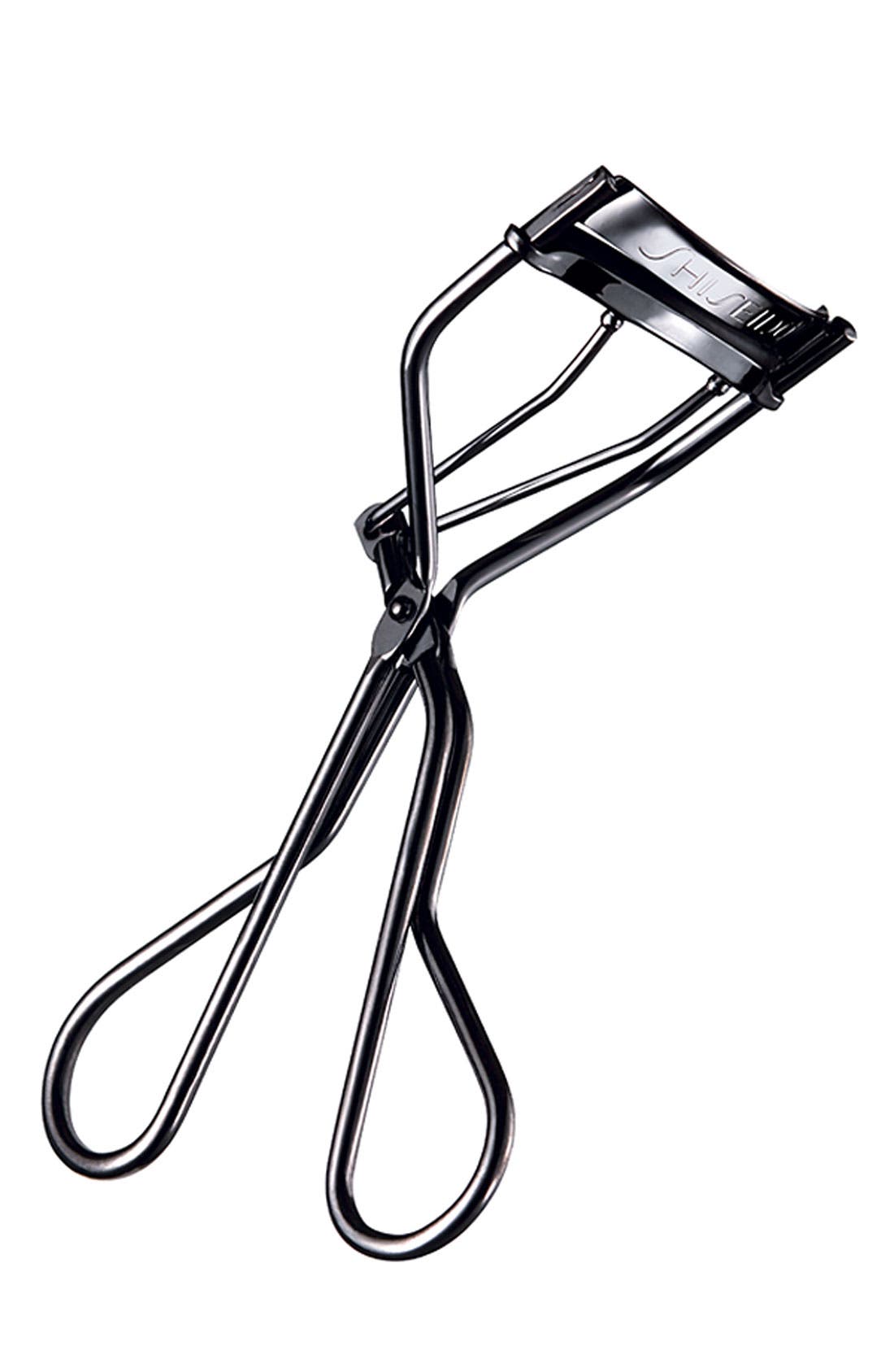 clinique eyelash curler