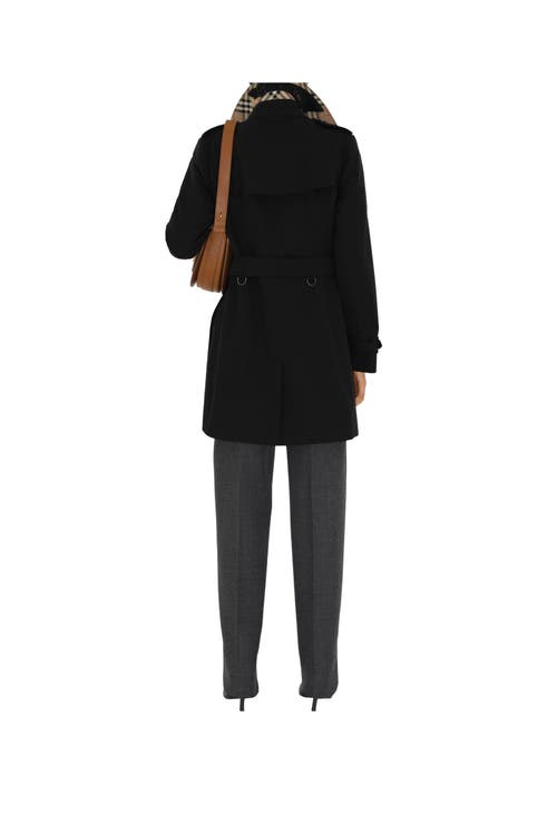 Burberry Short Chelsea Heritage Trench Coat In Black