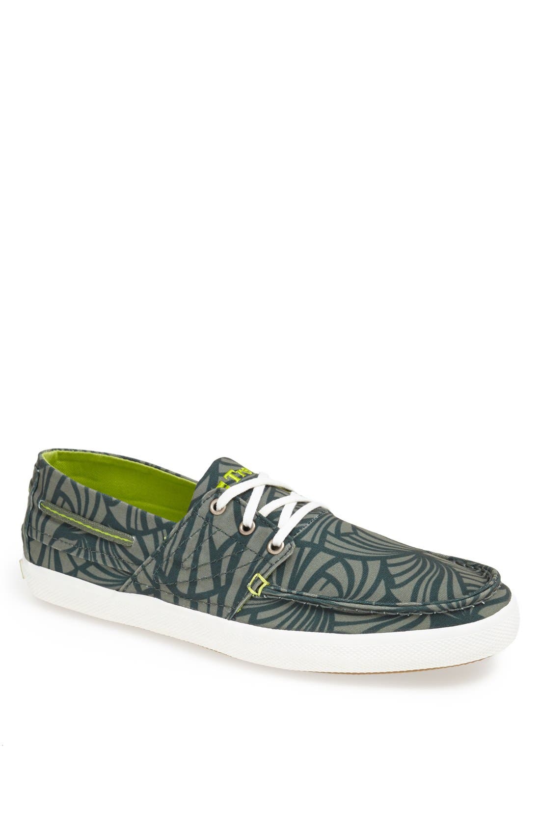 tretorn boat shoes
