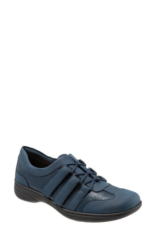Trotters Joy Slip-on Sneaker In Navy Leather