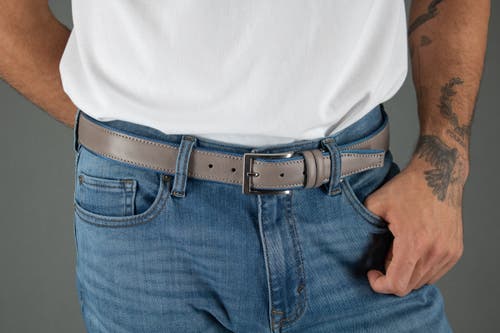 Shop Trafalgar The Back Nine 35mm Full Grain Leather With Nylon Lining Casual Golf Belt In Grey With Light Blue Lining