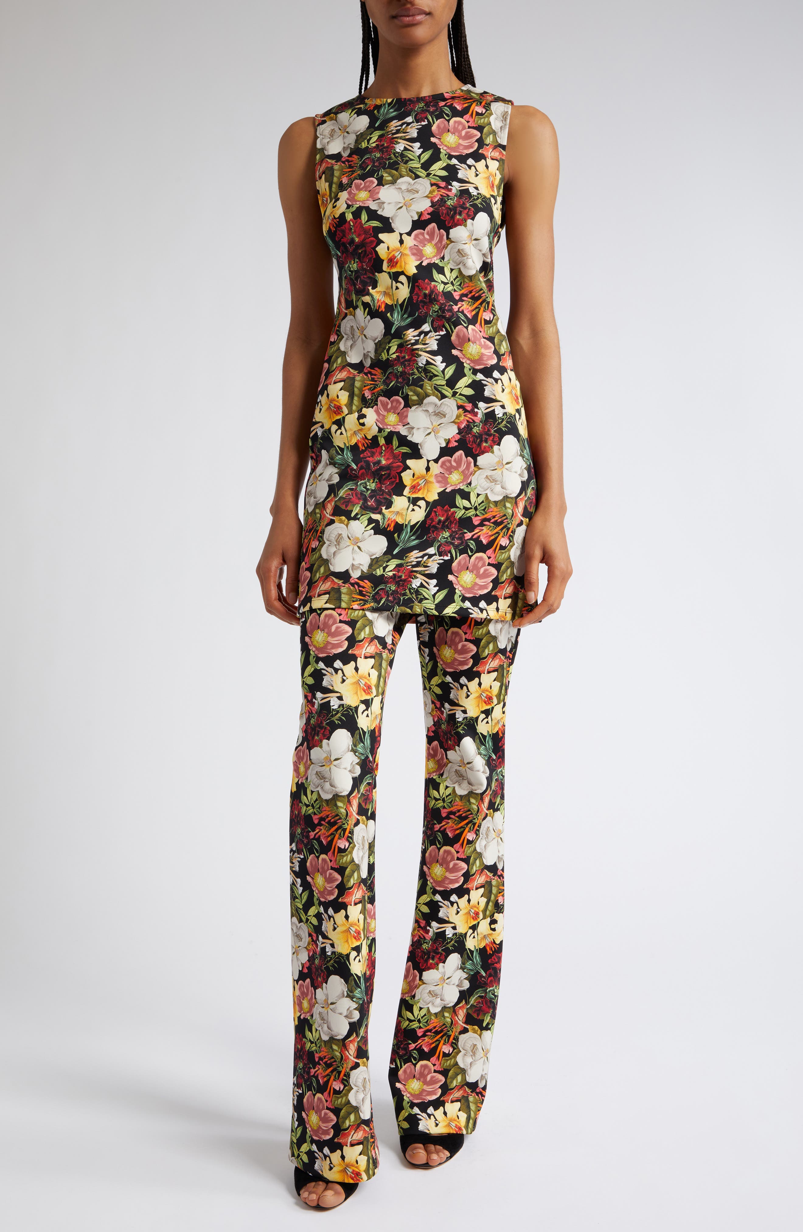 【ALICE+OLIVIA】Brynlee Bootcut Pants - Juniper Floral Black Alice + Olivia Brynlee Floral Bootcut Pants in Juniper