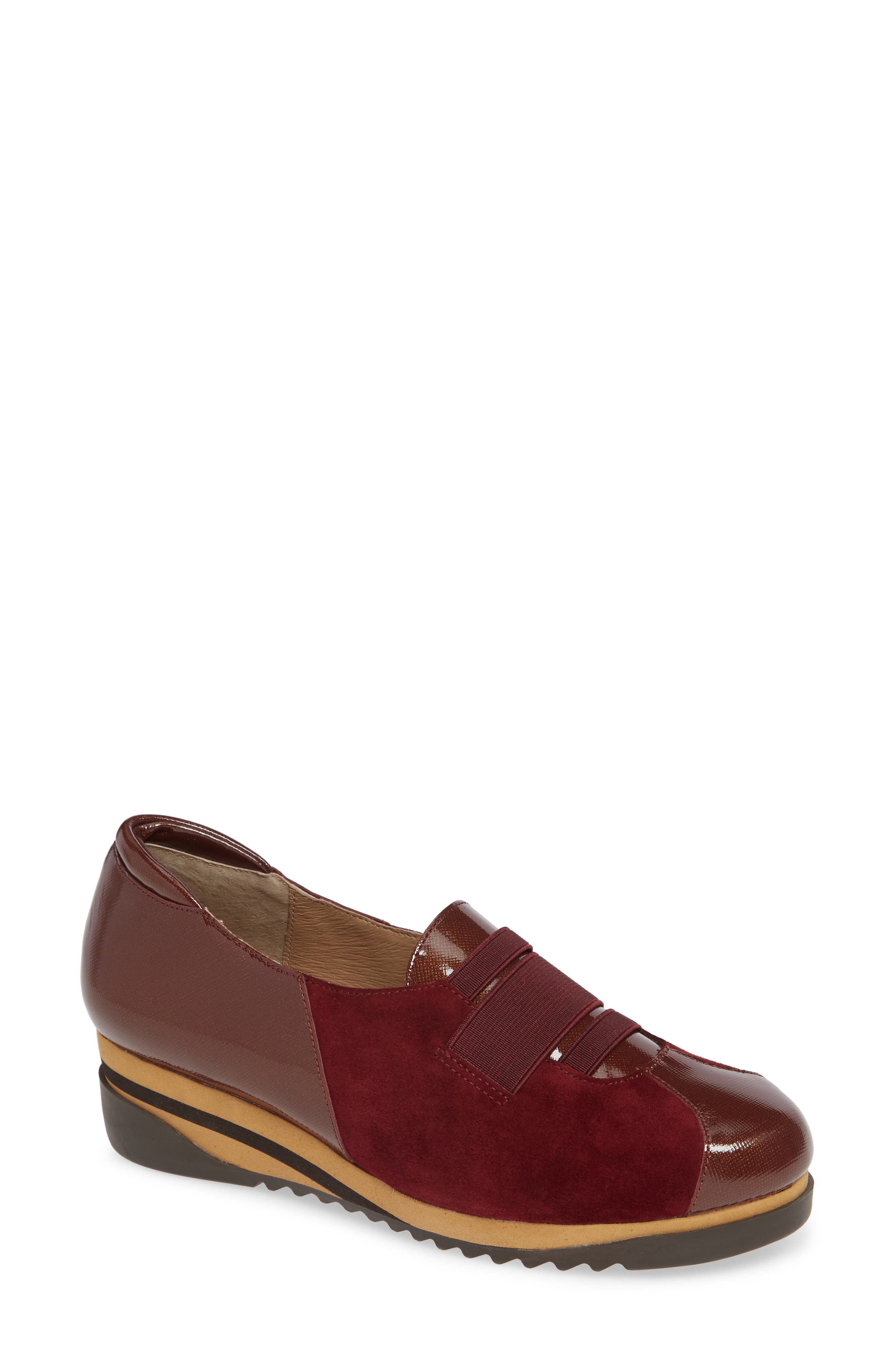 Bettye Muller Concepts Taytum Sneaker, Red